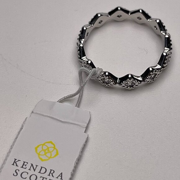 Kendra Scott Kinsley Silver Band Ring in White Crystal, Size 9 - NWT - Picture 2 of 5